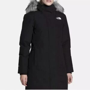 The North Face Women's Black Arctic Parka 550 Jacket with Gray Fur Hood